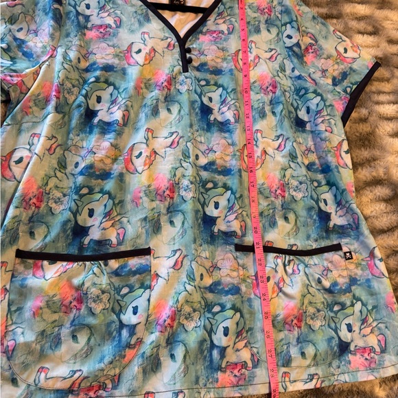Tokidoki Watercolor Unicorno Print Scrub Top size 2X - Picture 6 of 9